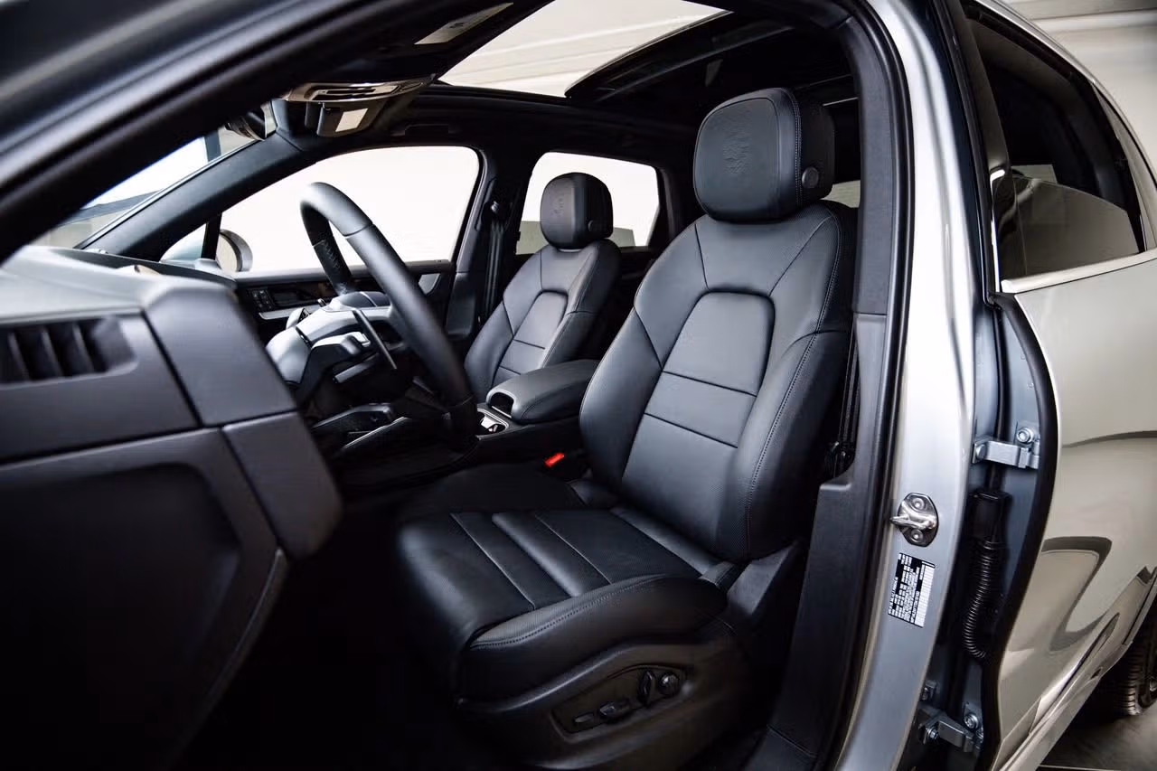 2026 Porsche Cayenne S - Photo 36