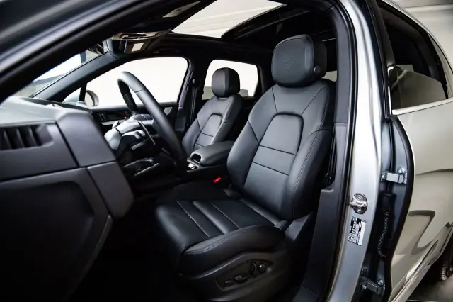 2026 Porsche Cayenne S - Photo 38