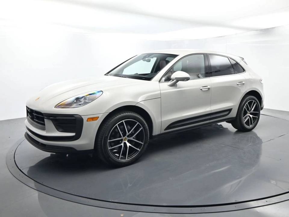 2025 Porsche Macan