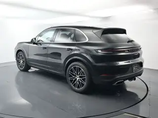 2025 Porsche Cayenne Base - Photo 21