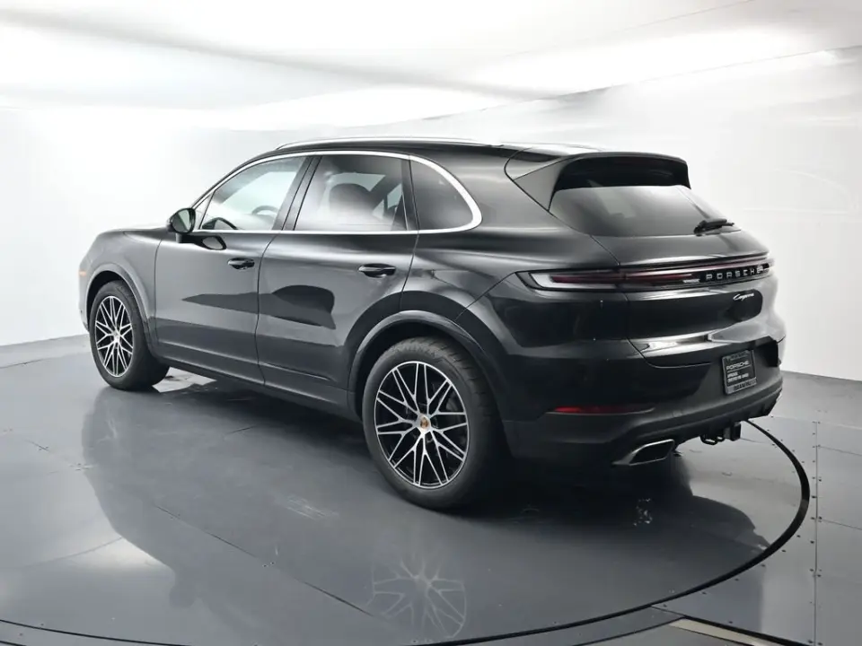2025 Porsche Cayenne Base - Photo 23