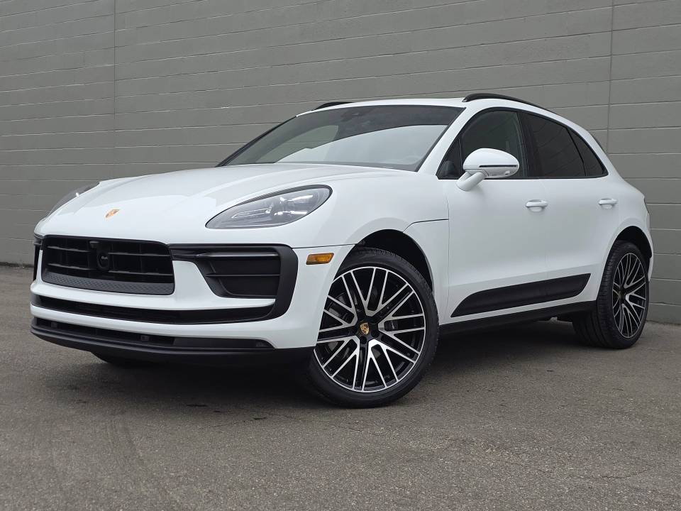 2025 Porsche Macan Base