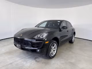 2018 Porsche Macan -'s photo