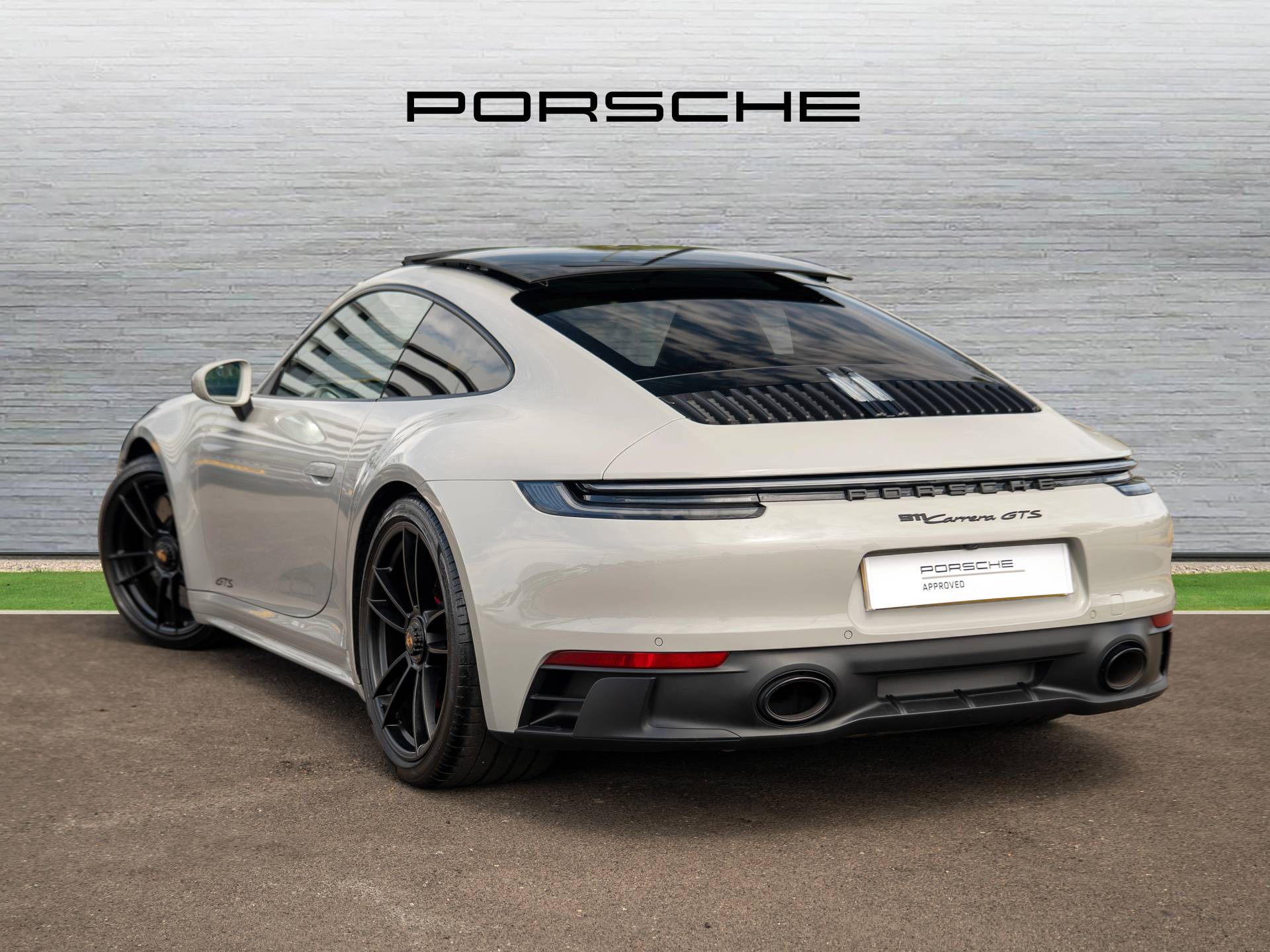 911 Carrera GTS, photo 2 of 47