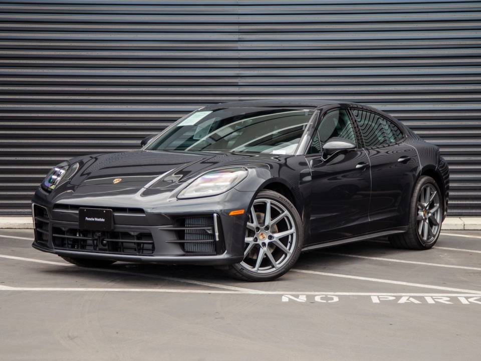 2025 Porsche Panamera