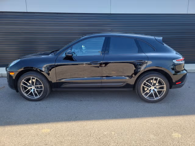 2025 Porsche Macan Base - Photo 10