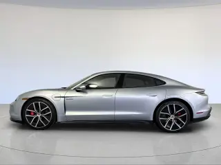 2026 Porsche Taycan GTS - Photo 13