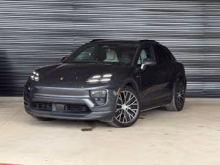 2024 Porsche Macan Macan 4 Electric's photo