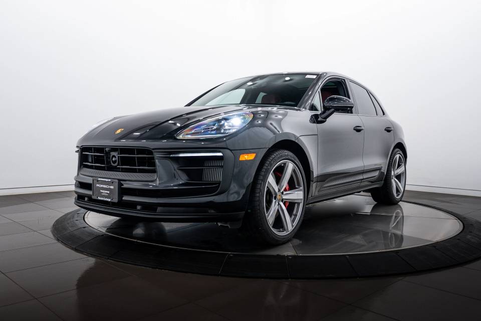 2025 Porsche Macan S