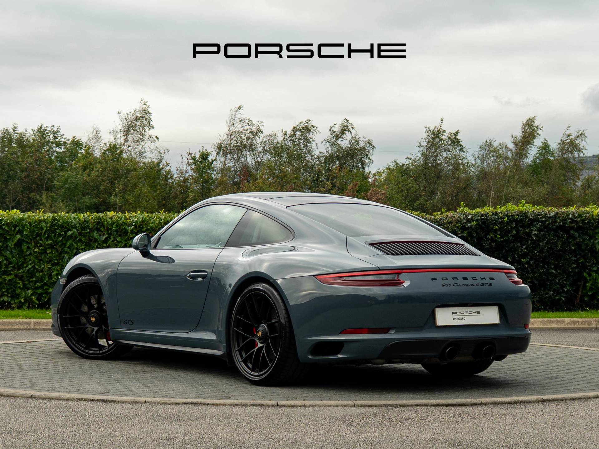 911 Carrera 4 GTS, photo 2 of 42