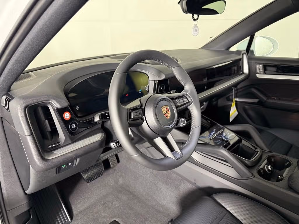 2025 Porsche Cayenne Coup Base - Photo 28