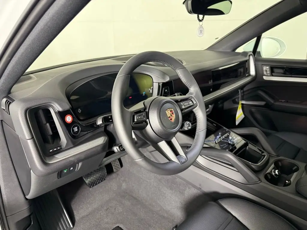 2025 Porsche Cayenne Coup Base - Photo 32