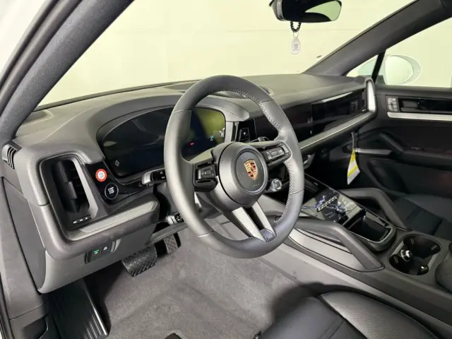 2025 Porsche Cayenne Coup Base - Photo 30