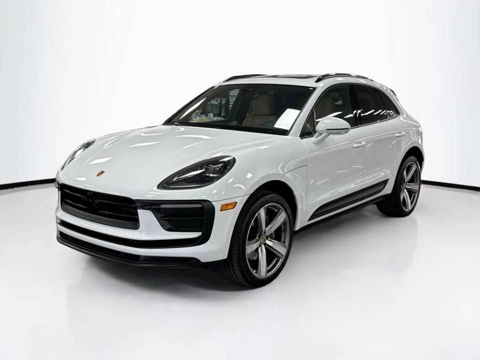 2025 Porsche Macan Base