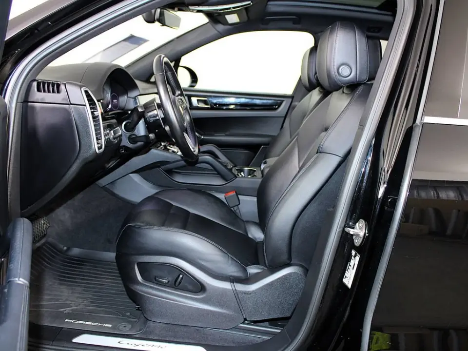 2023 Porsche Cayenne Base - Photo 39