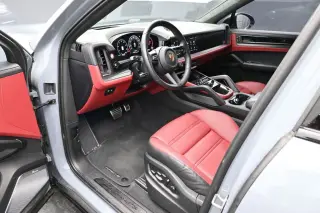 2025 Porsche Cayenne Coup GTS - Photo 29