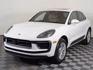2025 Porsche Macan's photo