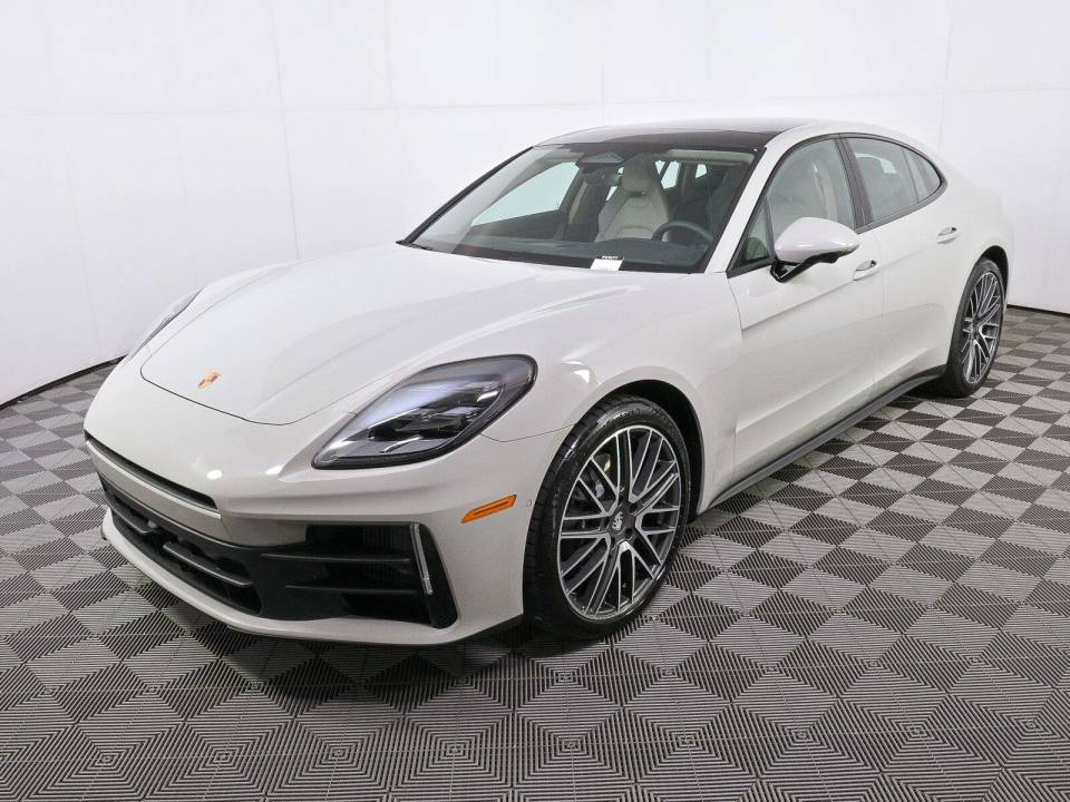 2026 Porsche Panamera Base