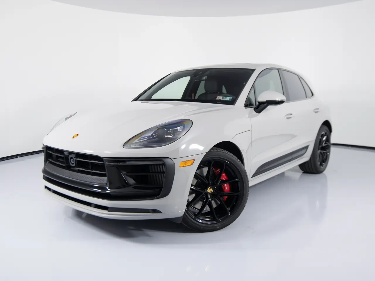 2026 Porsche Macan GTS - Photo 8