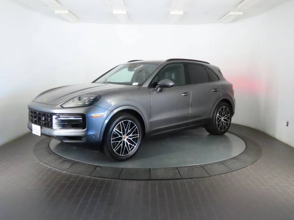 2025 Porsche Cayenne Base