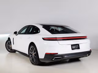 2025 Porsche Panamera Base - Photo 17