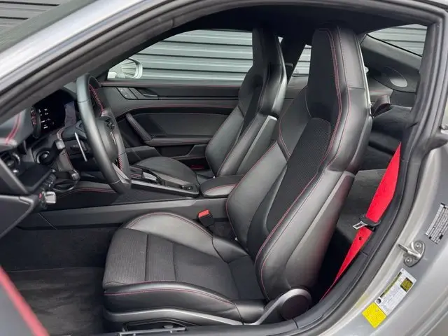 2022 Porsche 911 GT3 - Photo 38