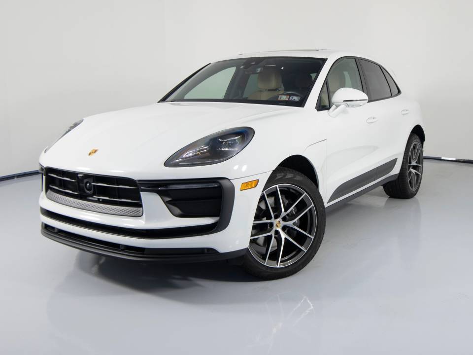 2025 Porsche Macan T