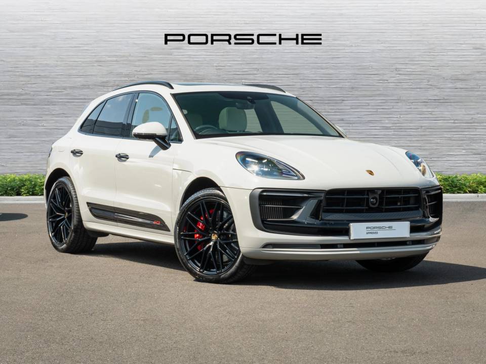 2024 PORSCHE MACAN