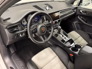 2026 Porsche Macan GTS - Photo 25