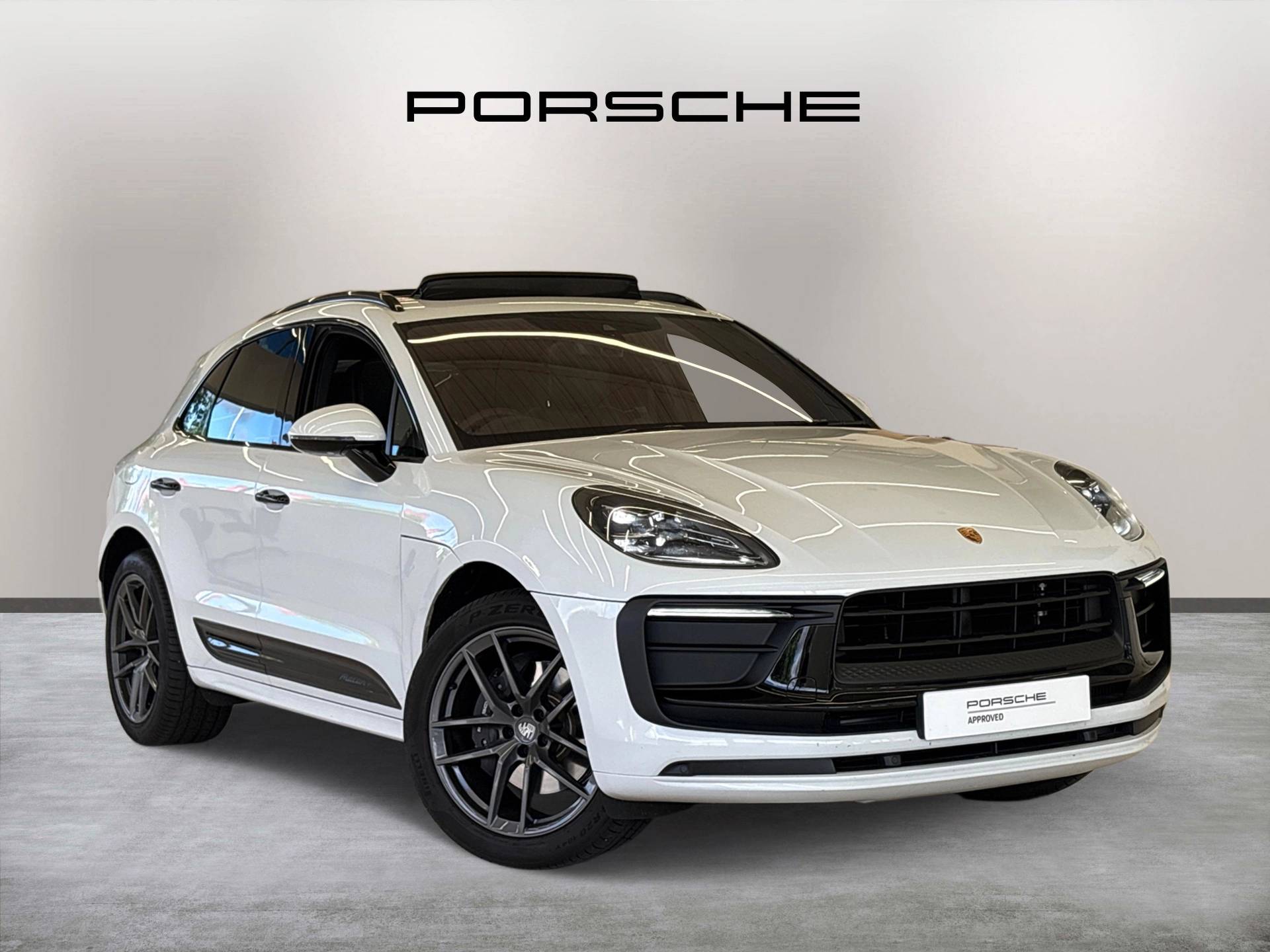 Macan T, photo 1 of 48