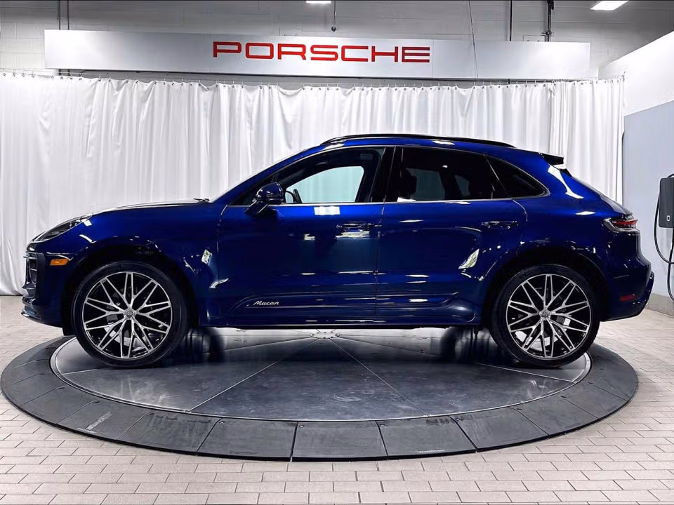 2026 Porsche Macan Base - Photo 11