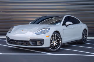 2023 Porsche Panamera 4 Platinum Edition's photo