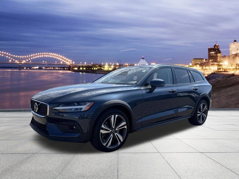 2025 Volvo V60 Cross Country