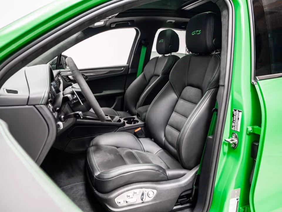 2026 Porsche Macan GTS - Photo 35