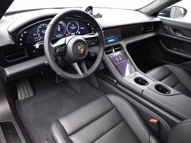 2026 Porsche Taycan GTS - Photo 26