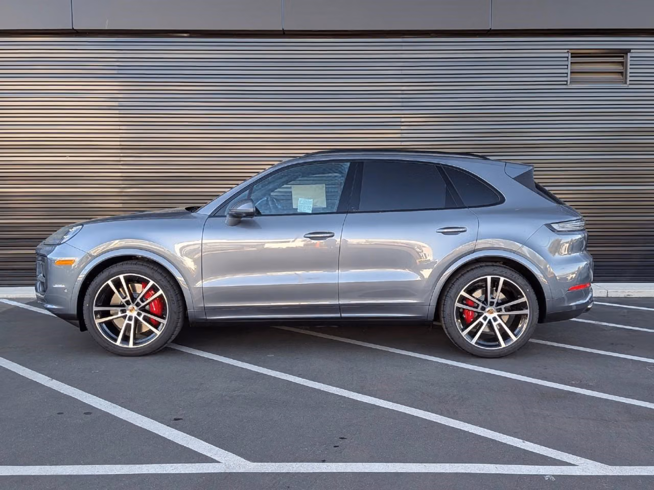 2026 Porsche Cayenne S - Photo 12