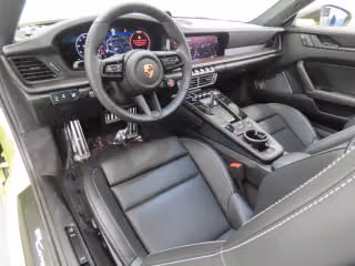 2025 Porsche 911 GTS - Photo 25