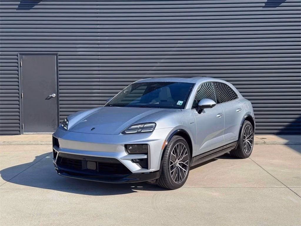 2025 Porsche Macan Turbo Electric