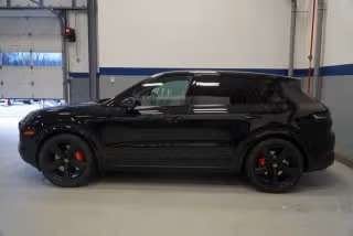 2026 Porsche Cayenne S - Photo 9