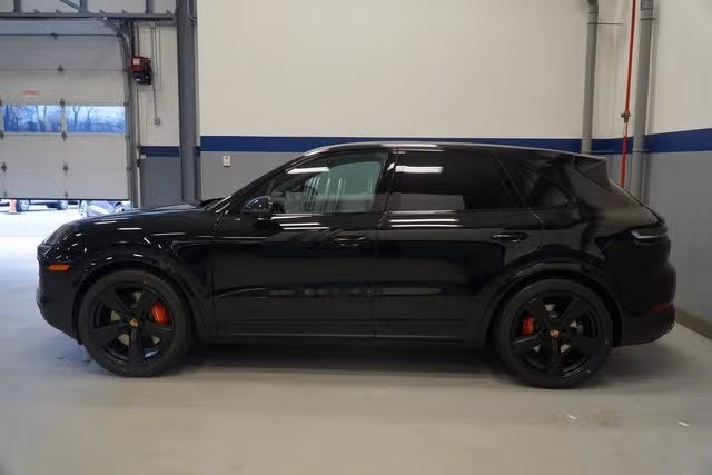2026 Porsche Cayenne S - Photo 10