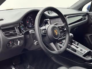 2025 Porsche Macan Base - Photo 25