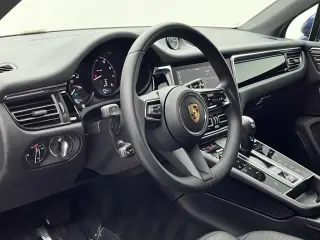 2025 Porsche Macan Base - Photo 29