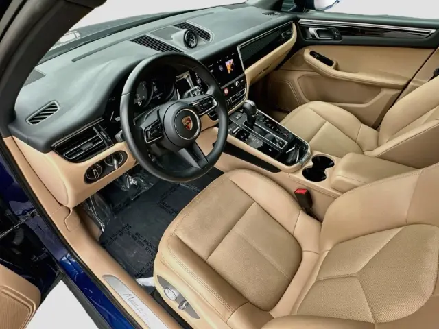 2024 Porsche Macan S - Photo 30