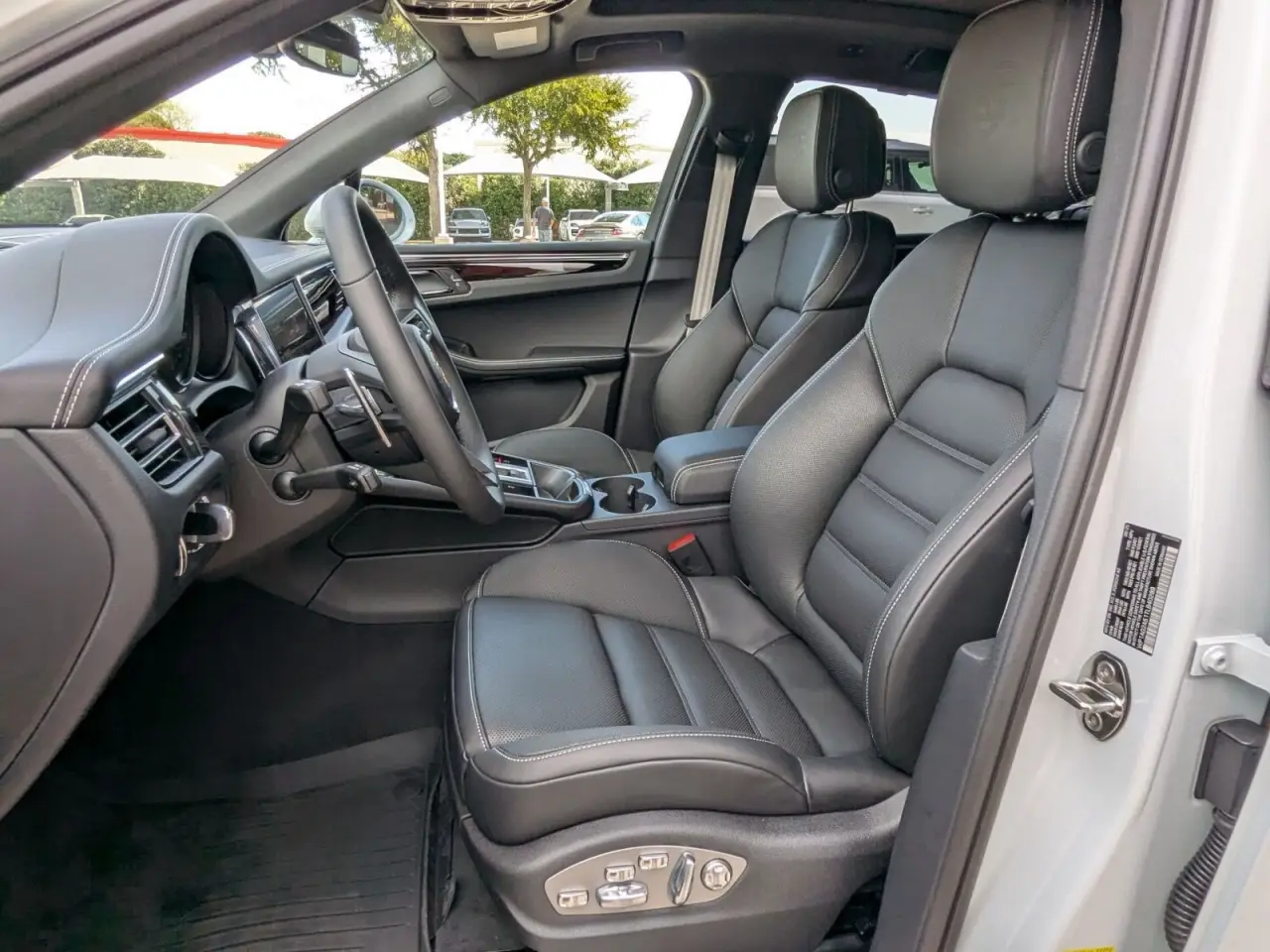 2026 Porsche Macan S - Photo 40