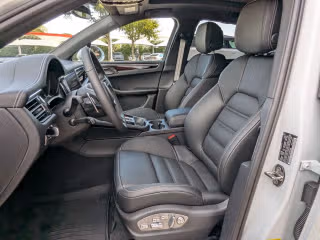2026 Porsche Macan S - Photo 33