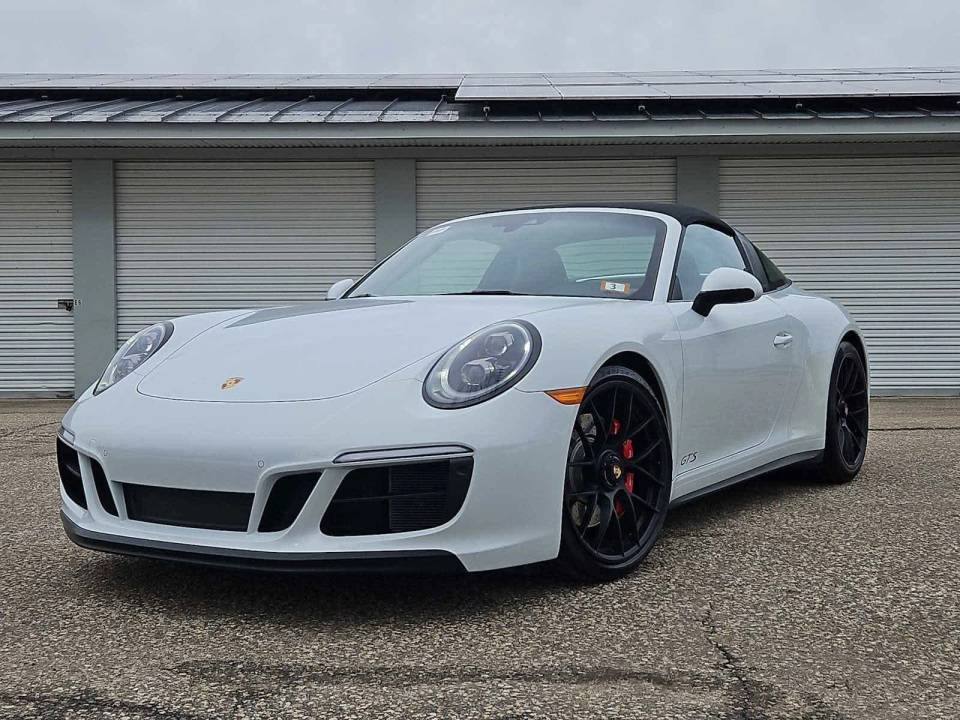 2019 Porsche 911 GTS