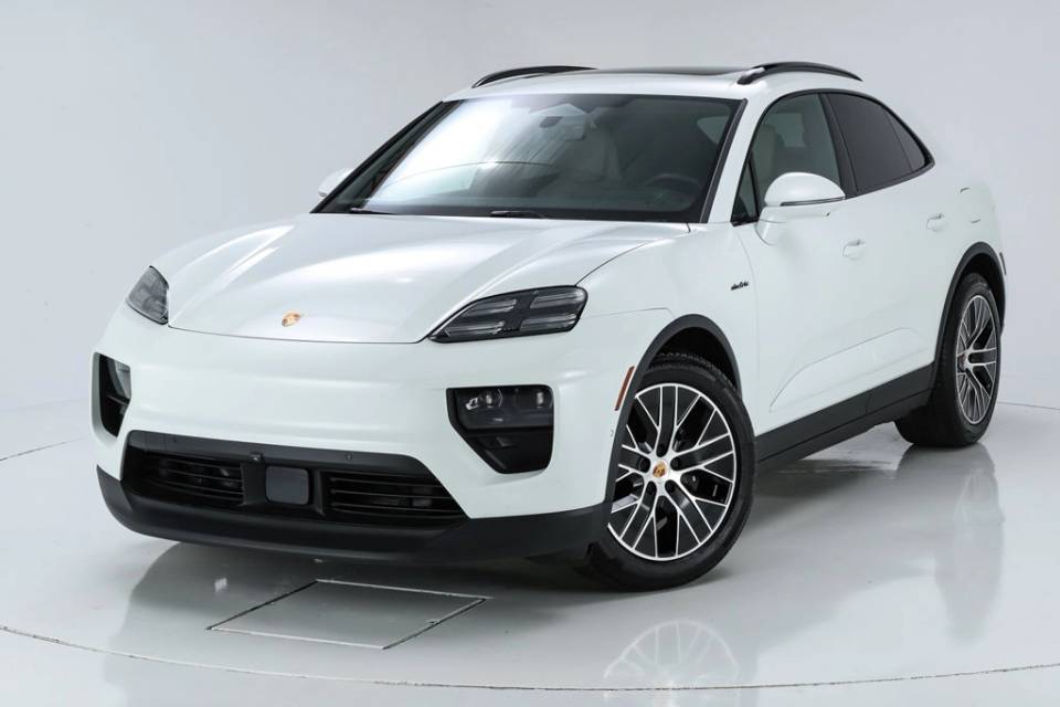 2026 Porsche Macan