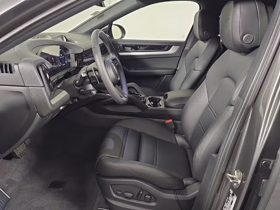 2025 Porsche Cayenne Coup E-Hybrid - Photo 35