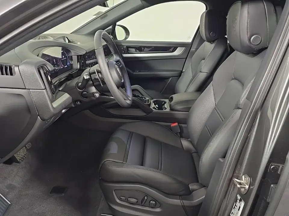 2025 Porsche Cayenne Coup E-Hybrid - Photo 39