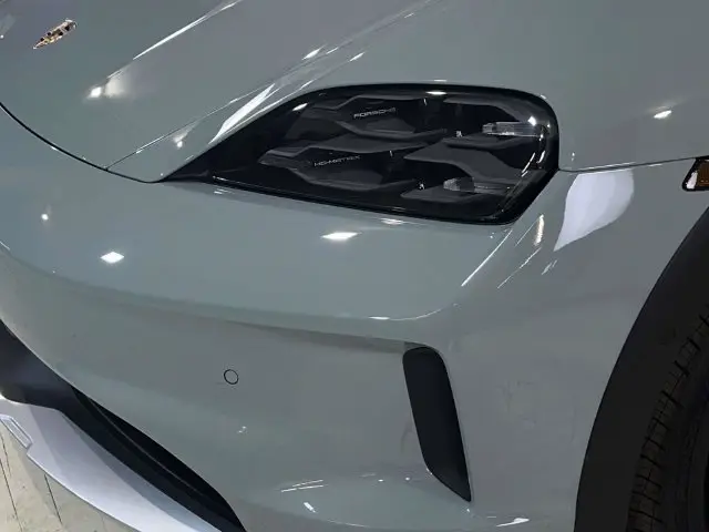2026 Porsche Taycan S - Photo 40